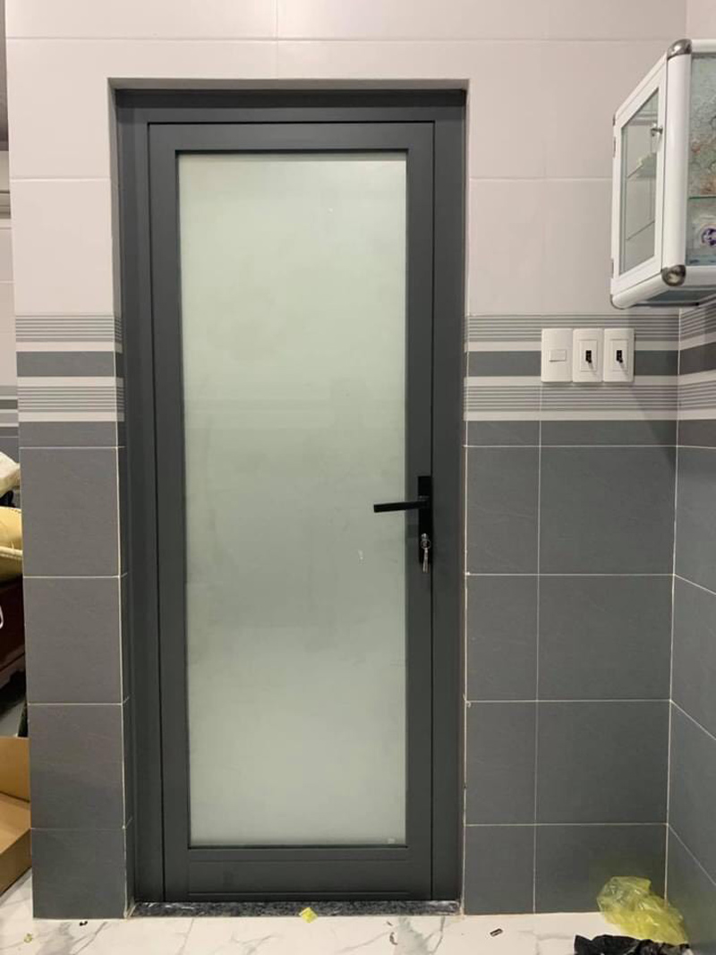 cửa nhôm kính 1 cánh toilet